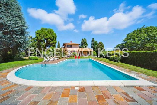 Villa a Gallarate, Varese