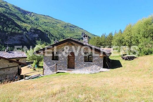 Dağ evi Courmayeur, Aosta ilçesinde