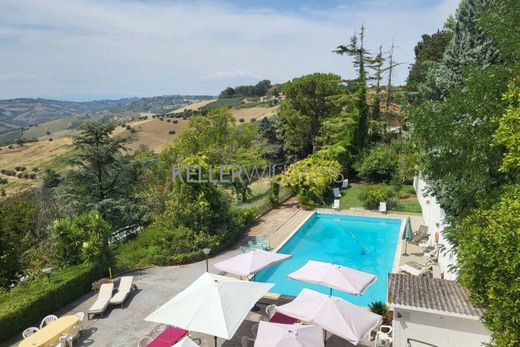 Загородный Дом, Atri, Provincia di Teramo