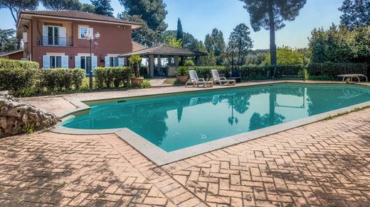 Villa Roma, Lazio bölgesinde