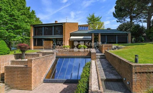 Villa in Cantù, Provincia di Como