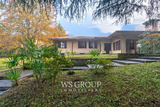 Villa in vendita Besana in Brianza
