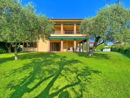 Villa a Bardolino, Verona
