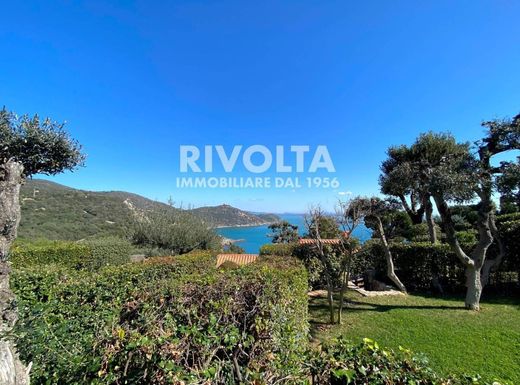 Villa Monte Argentario, Grosseto ilçesinde