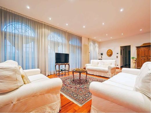 빌라 / Monticello Brianza, Provincia di Lecco