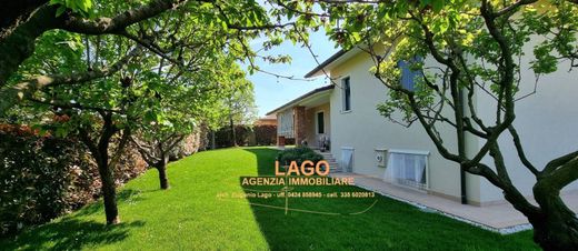 Villa Romano d'Ezzelino, Vicenza ilçesinde