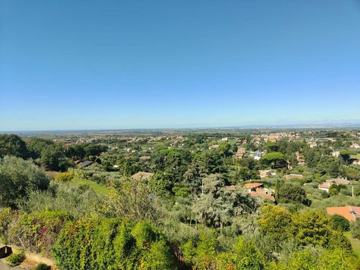 Villa in Albano Laziale, Rome