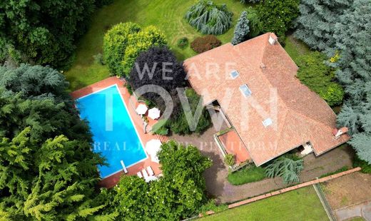 Villa in Cairate, Provincia di Varese