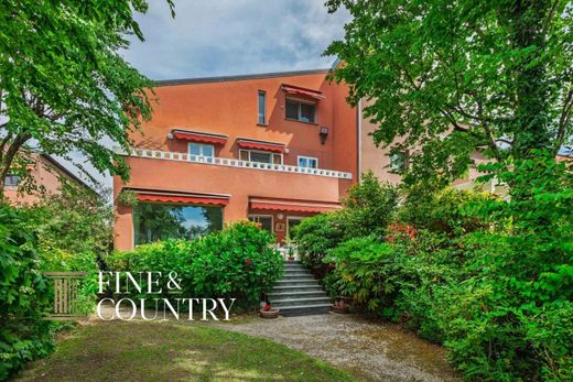Вилла, Peschiera Borromeo, Милан