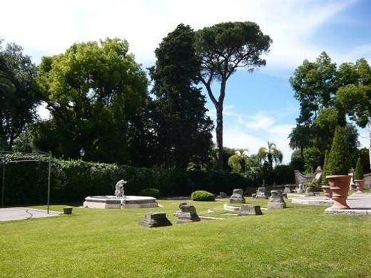 Villa a Roma, Lazio