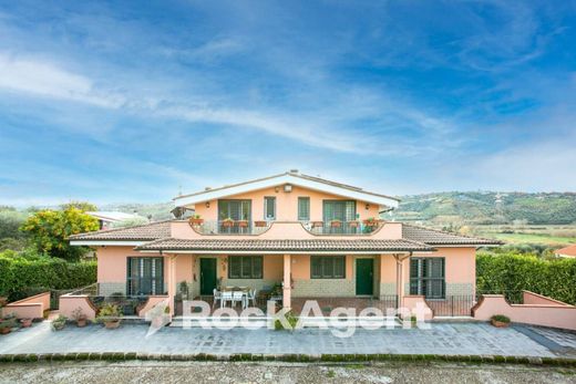 Villa in Civitella San Paolo, Rome