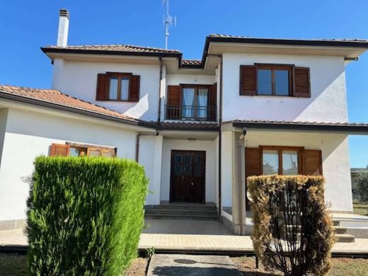 Villa in Lariano, Rome