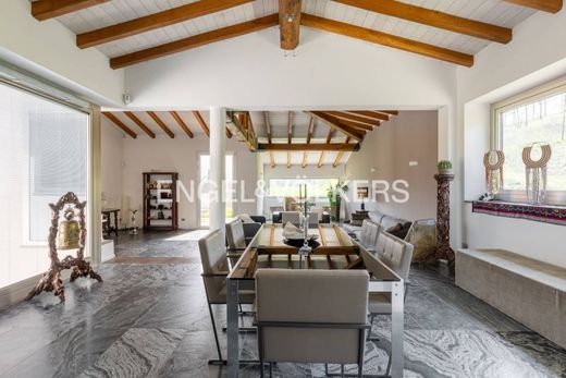 ﻓﻴﻼ ﻓﻲ بولونيا, Bologna