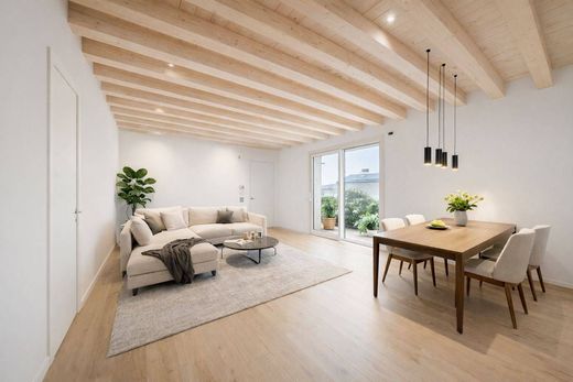 Пентхаус, Lancenigo-Villorba, Provincia di Treviso