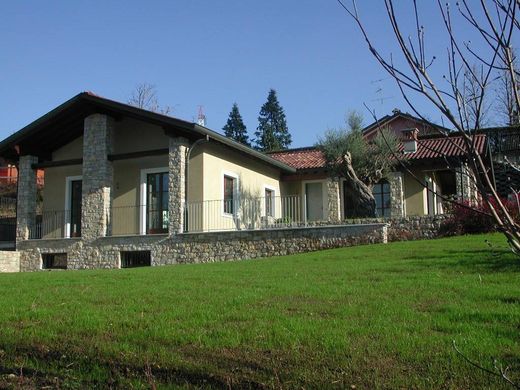 Villa a Viganò, Lecco