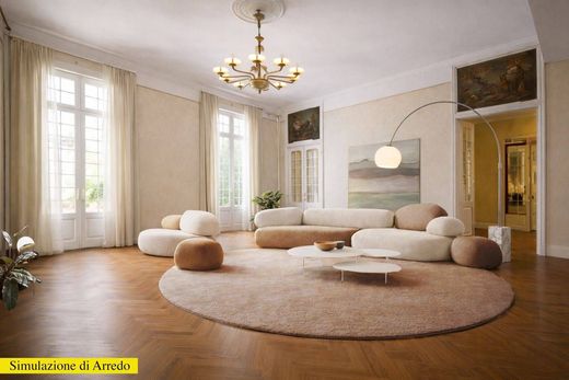 Apartment / Etagenwohnung in Turin, Piemont
