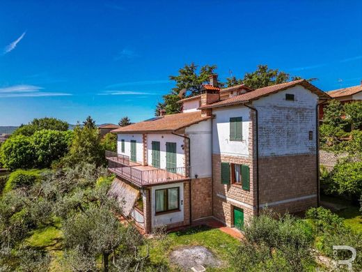 Villa in Sinalunga, Province of Siena
