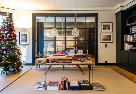 Apartment / Etagenwohnung in Mailand, Lombardei