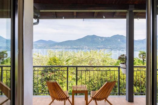 Villa in Oggebbio, Verbania