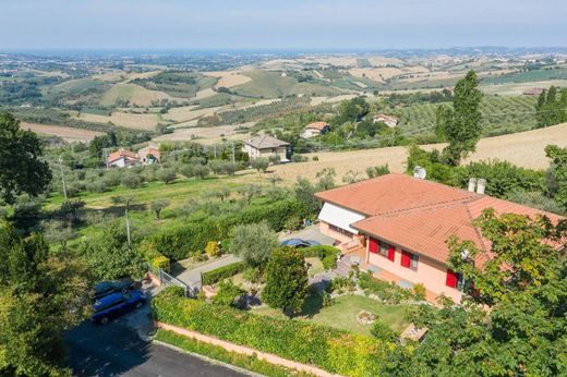 Villa Saludecio, Rimini ilçesinde