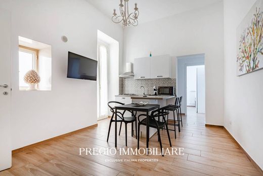 Элитный дом, Mola di Bari, Bari