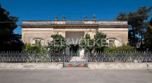 Villa a Monteroni di Lecce, Lecce
