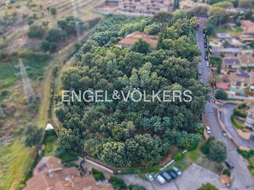 Land in Rome, Latium