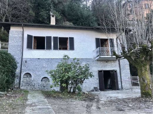 Villa en Faggeto Lario, Provincia di Como