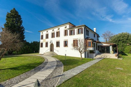 Vittorio Veneto, Provincia di Trevisoのヴィラ