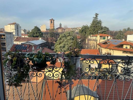 Appartamento a Legnano, Milano