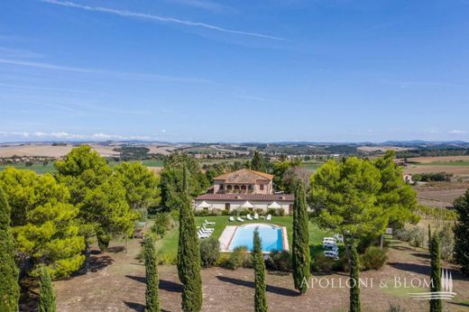 Country House in Monteroni d'Arbia, Province of Siena
