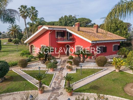 Villa in Nettuno, Rome