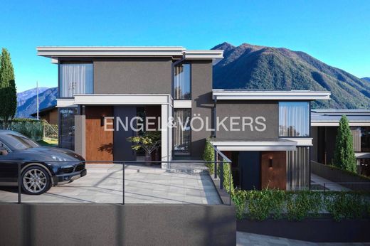 Villa in Argegno, Provincia di Como