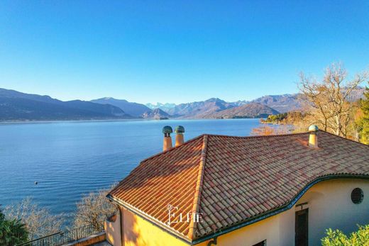 别墅  Leggiuno, 瓦雷泽省