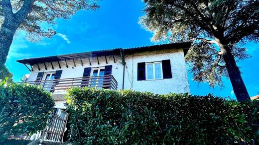 Casa di lusso a Cogoleto, Genova