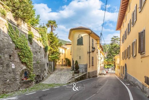 Residential complexes in Asso, Provincia di Como