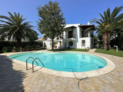 Villa a Fano, Pesaro e Urbino