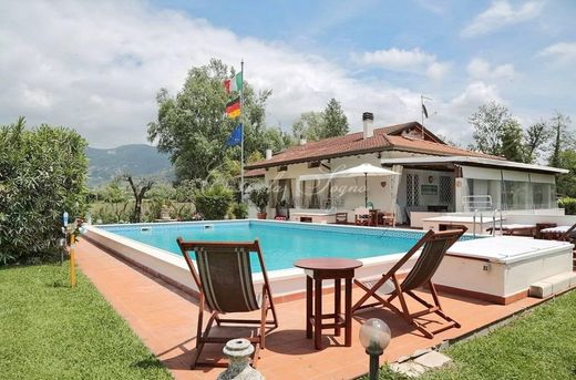 Villa à Forte dei Marmi, Lucques
