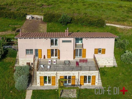 Villa in Canino, Provincia di Viterbo