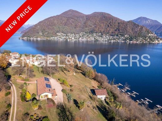 Villa in Cuasso al Monte, Provincia di Varese