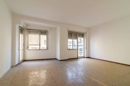 Apartment / Etagenwohnung in Rom, Latium