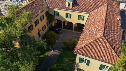 Villa in Novate Milanese, Milan