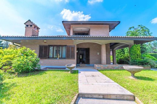 Villa in Tradate, Provincia di Varese