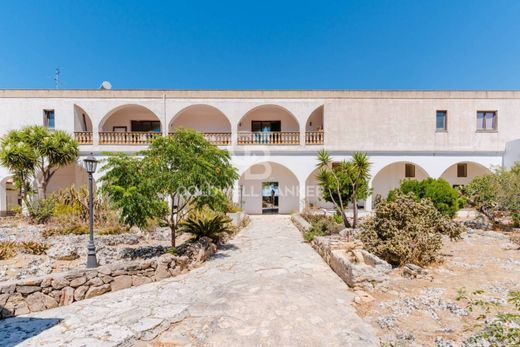 宾馆/酒店  Ugento, 莱切省