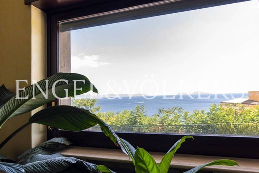 Appartement in Napels, Napoli