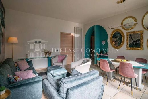 Apartment / Etagenwohnung in Menaggio, Provincia di Como