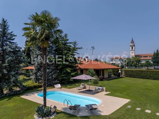 Villa in Cadrezzate, Provincia di Varese