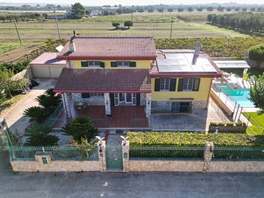 Villa in Leporano, Provincia di Taranto