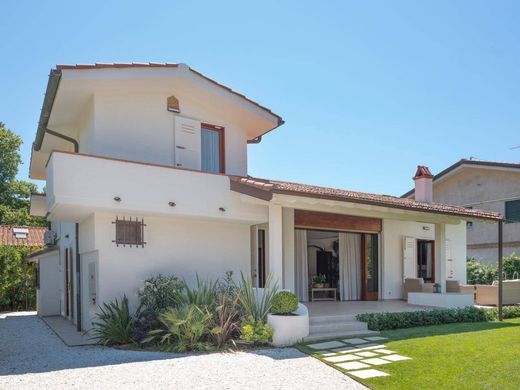 Villa in Pietrasanta, Provincia di Lucca