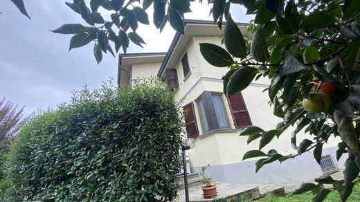 Villa a Piacenza, Emilia-Romagna